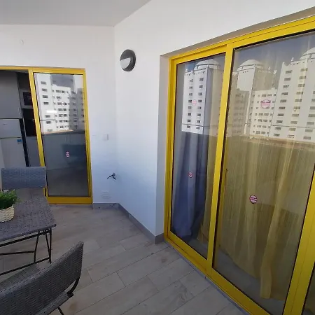 Praia Da Rocha Com Piscina شقة *